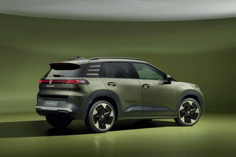 Volkswagen reveals the electric ID. Cross with prices from 27,995 euros