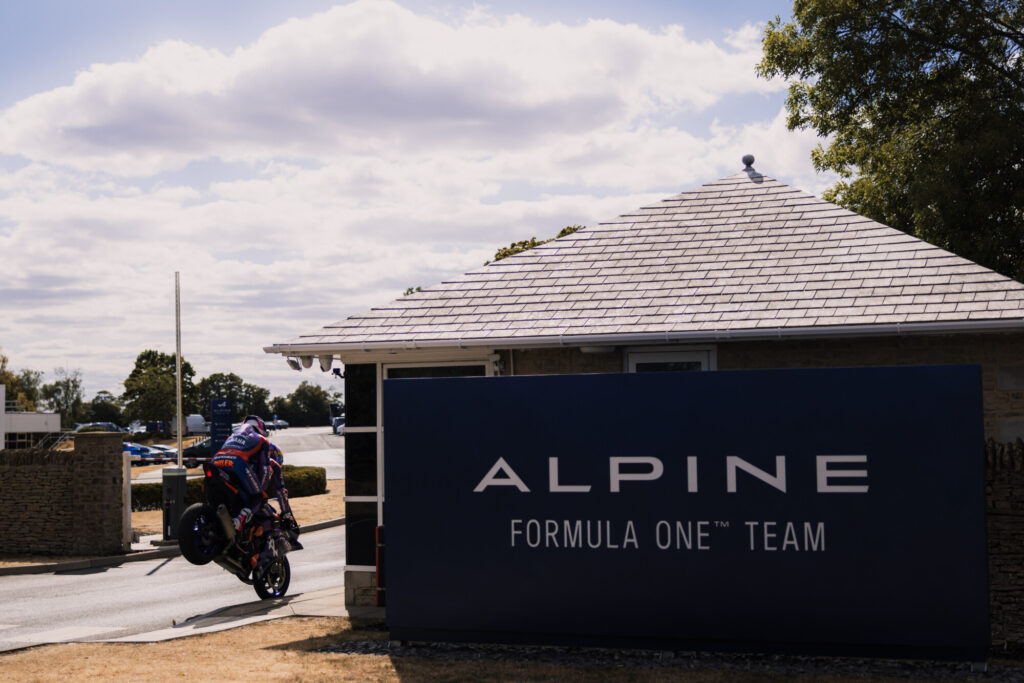 Alpine hosts Pramac Yamaha MotoGP riders at Enstone before Silverstone