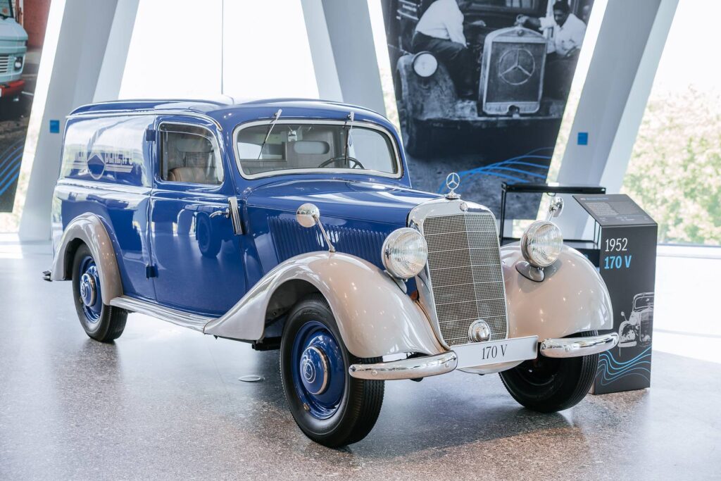 Mercedes-Benz shows rare 1952 170 V customer service van