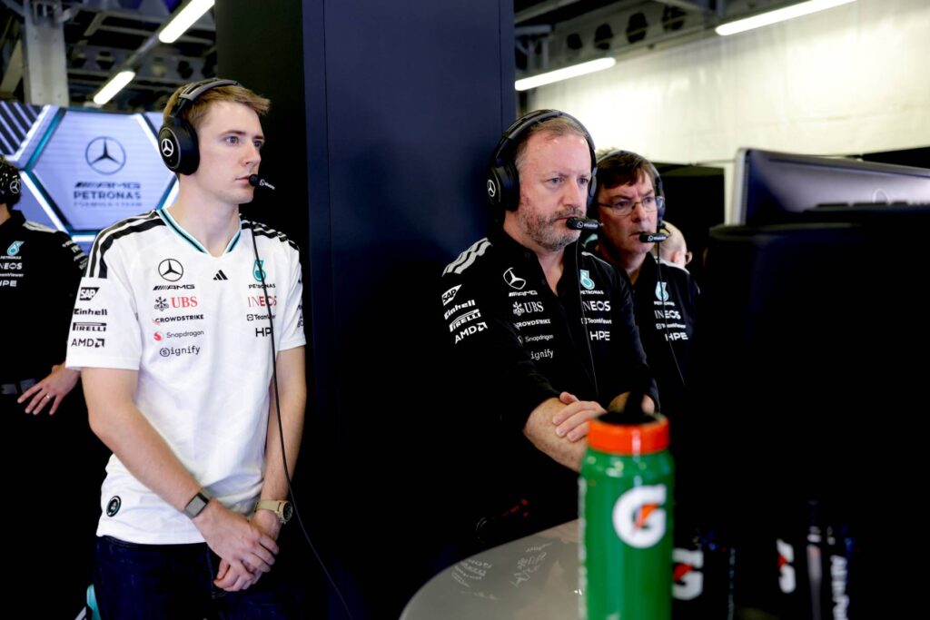 Mercedes locks out the timesheets on Baku practice day
