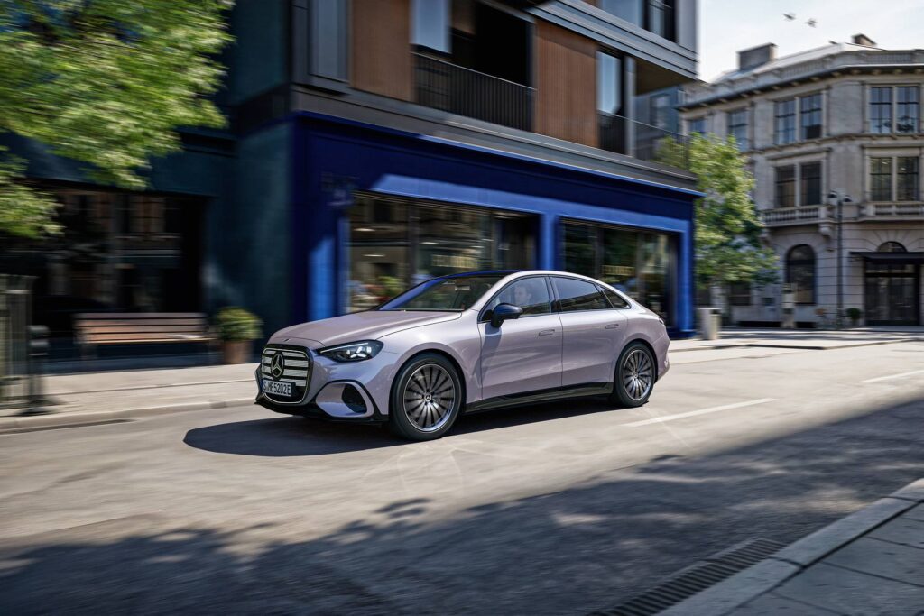 Mercedes-Benz opens orders for electric C 300 4MATIC